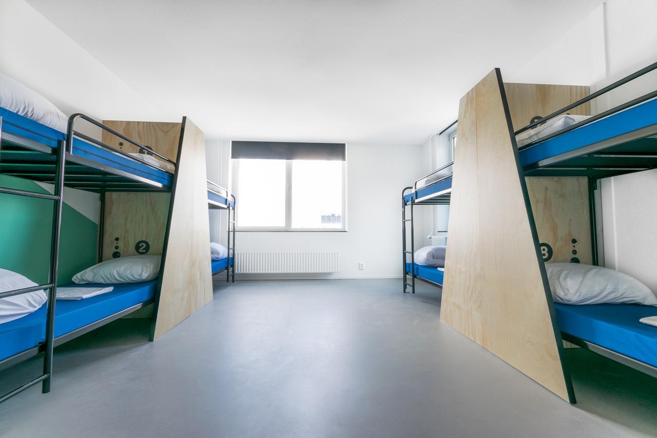 Via Amsterdam Hostel Diemen Bagian luar foto