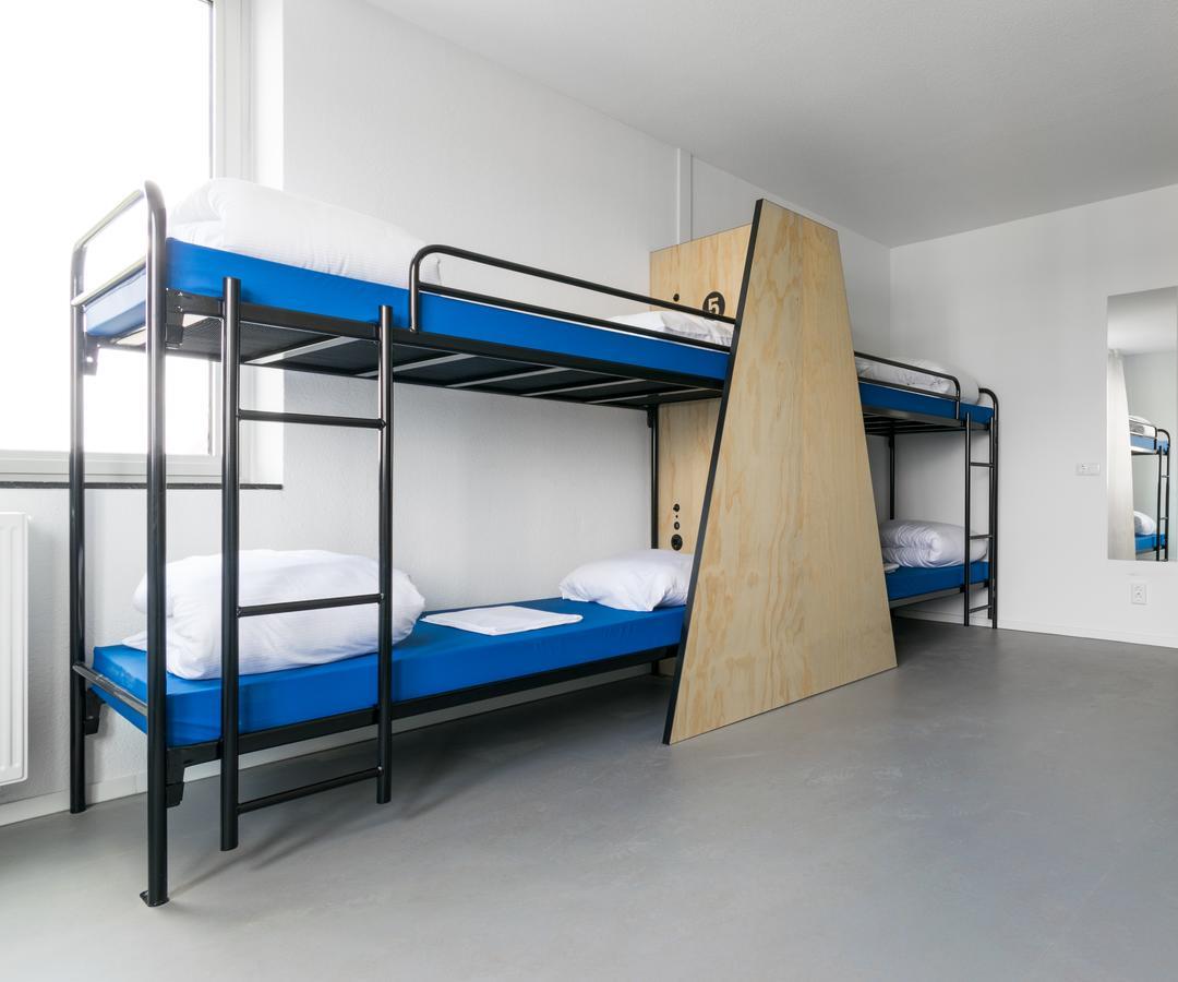 Via Amsterdam Hostel Diemen Bagian luar foto