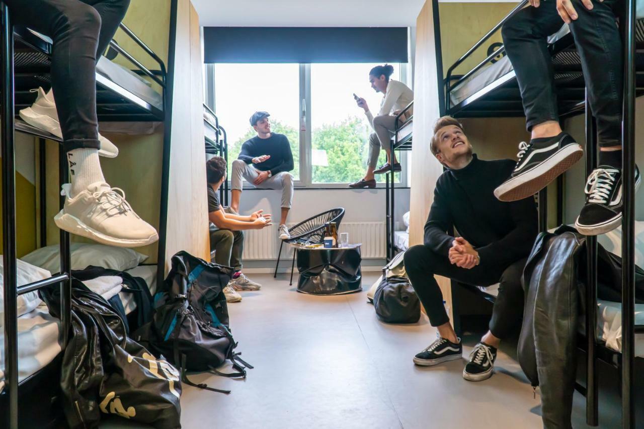 Via Amsterdam Hostel Diemen Bagian luar foto